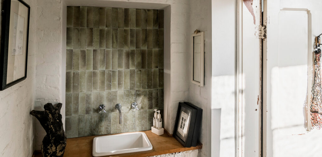 Gleeze – Hand-Glazed Artisan Ceramic Wall Tile