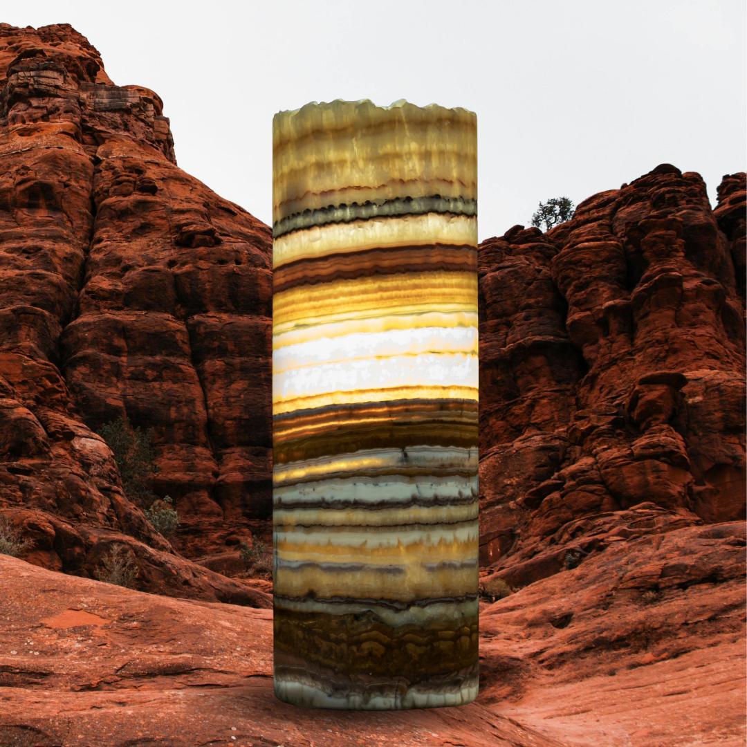 Golden Canyon Onyx Lamp – Freeform top